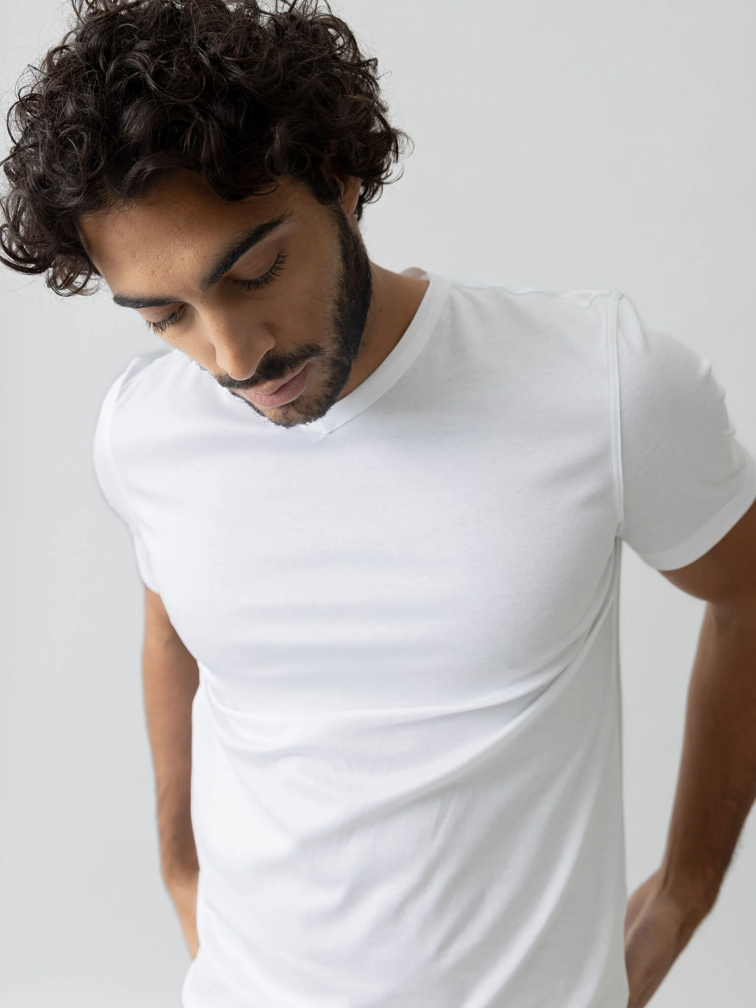 MMGPerry V-Neck Tee - Image 13