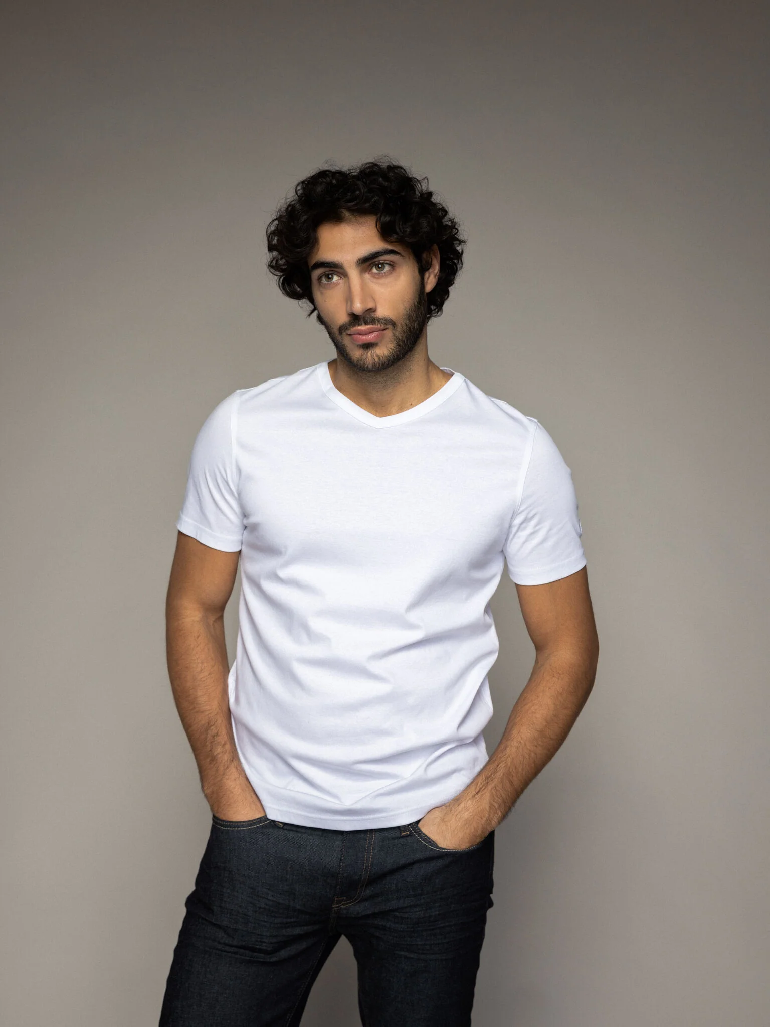 MMGPerry V-Neck Tee - Image 17