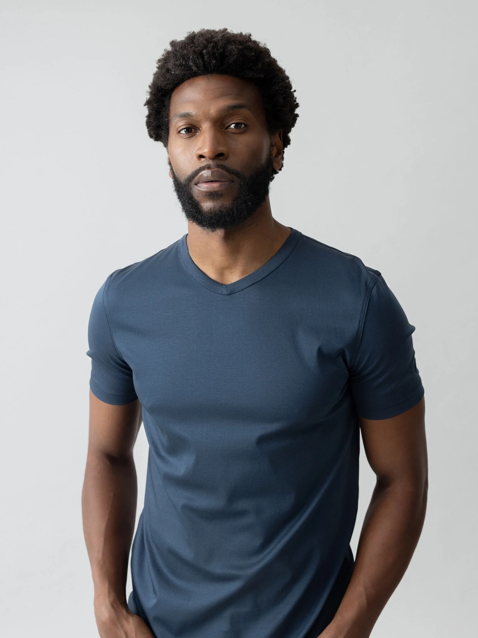 MMGPerry V-Neck Tee - Image 6